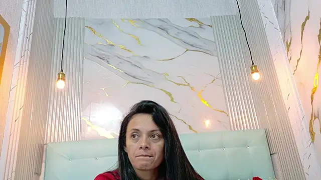 Snapshot of QueenSallyDesire chatting on 28, 5, 2026 QueenSallyDesire online show from 28, 5, 2026