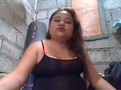 Snapshot of sweetlyn31 chatting on 5, 6, 2026 sweetlyn31 online show from 5, 6, 2026
