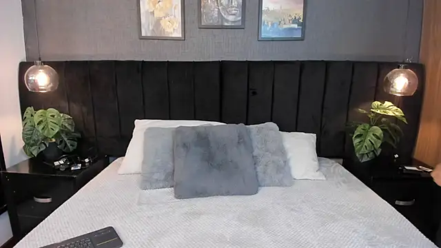 Bianca Monroe  online show from 7, 7, 2026
