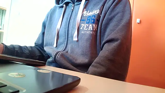 truble78 online show from 10, 3, 2026