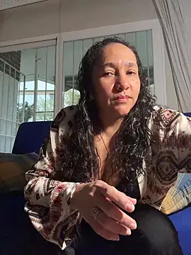 CrystalIvy online show from 17, 4, 2026