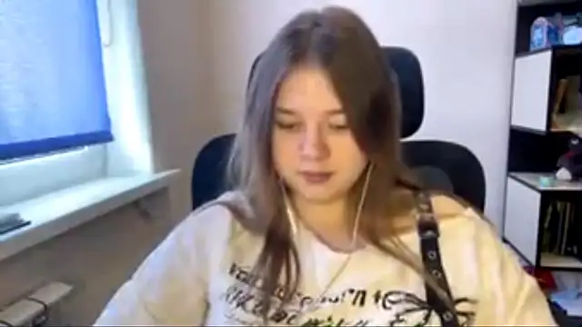 TomikoPfau online show from 22, 3, 2026