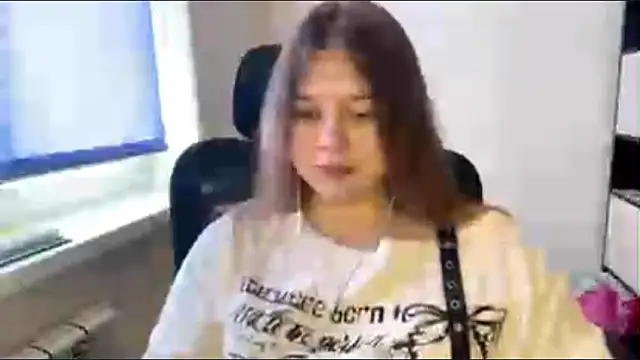 TomikoPfau online show from 17, 3, 2026