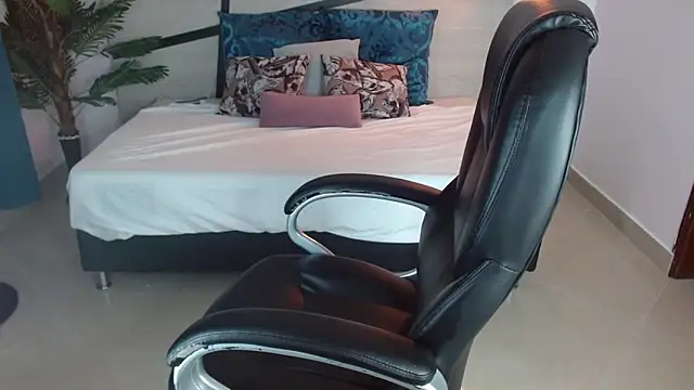 Anne blake online show from 27, 4, 2026