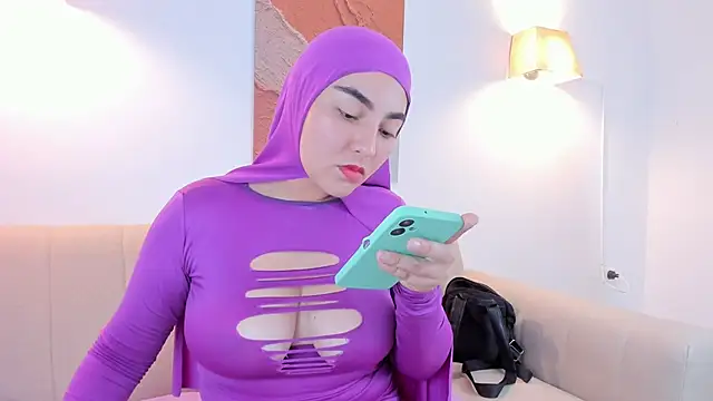 Malika Noor online show from 10, 5, 2026