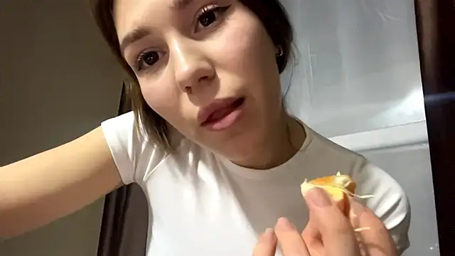 HypnoticEyeys online show from 28, 2, 2026