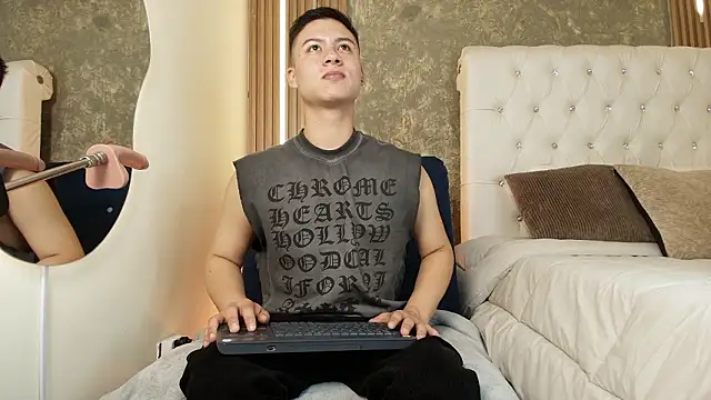 Stiven Zarek online show from 25, 3, 2026