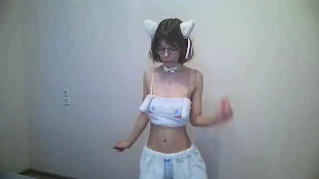 Kate Mooss online show from 2, 3, 2026