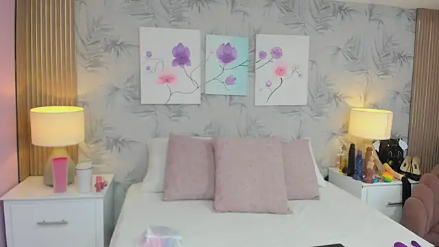 CherryTayloor online show from 17, 6, 2026
