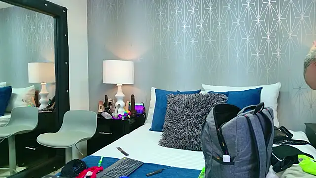 CherryTayloor online show from 11, 4, 2026