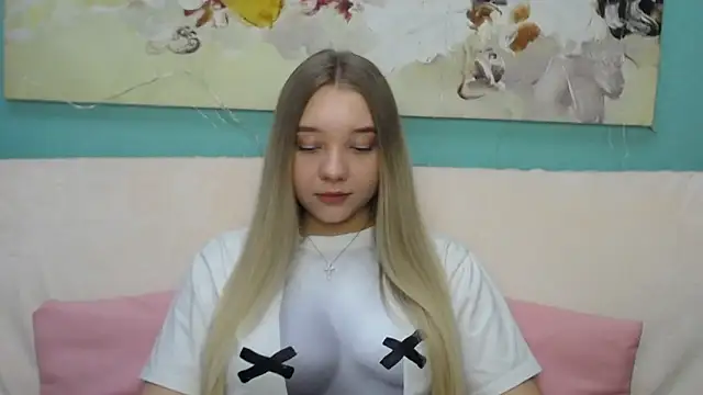 MilanaSiia online show from 5, 4, 2026