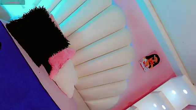 Daniiela Ember online show from 3, 3, 2026