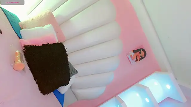 Snapshot of Daniiela_Ember chatting on 1, 3, 2026 Daniiela Ember online show from 1, 3, 2026