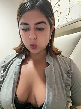 Snapshot of Lilithgomez_ chatting on 18, 4, 2026 Lilithgomez online show from 18, 4, 2026
