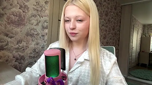 JeneeBIanks online show from 3, 4, 2026