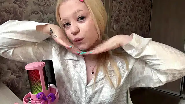 JeneeBIanks online show from 5, 4, 2026