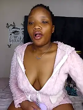 Snapshot of Divine_Beautyxx chatting on 11, 5, 2026 Divine Beautyxx online show from 11, 5, 2026