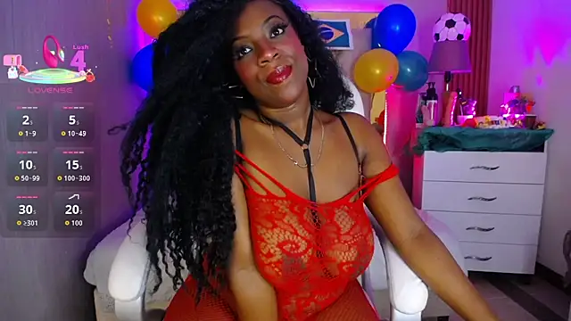Snapshot of Charlotte_miles chatting on 21, 6, 2026 Charlotte miles online show from 21, 6, 2026