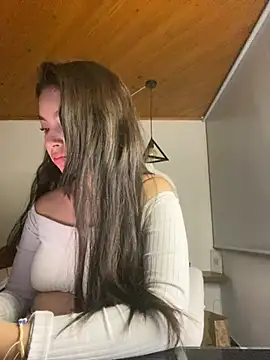 Mady Pink online show from 14, 4, 2026