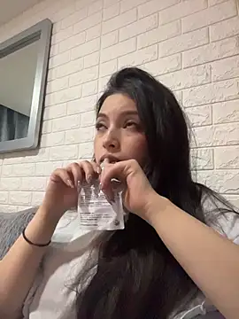 Mady Pink online show from 26, 3, 2026