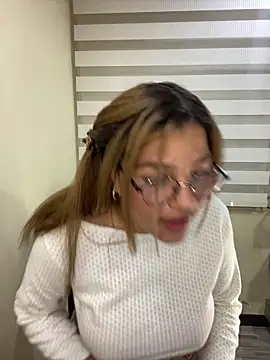 KendyLove  online show from 13, 4, 2026