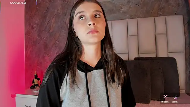 lya gomez online show from 18, 3, 2026