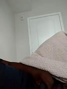 makeherfeelg online show from 13, 4, 2026