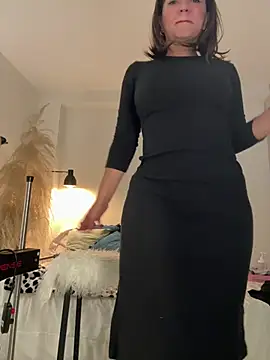Snapshot of Viictoria-Jones chatting on 13, 7, 2026 Viictoria-Jones online show from 13, 7, 2026