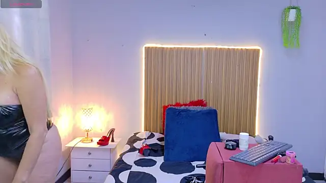 CIccioline pussyGolden online show from 15, 4, 2026