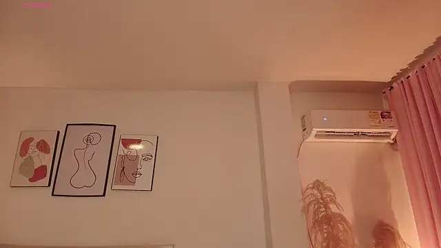 Meganlux1 online show from 1, 6, 2026