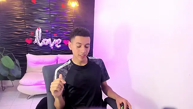 dominicjonnes online show from 15, 4, 2026