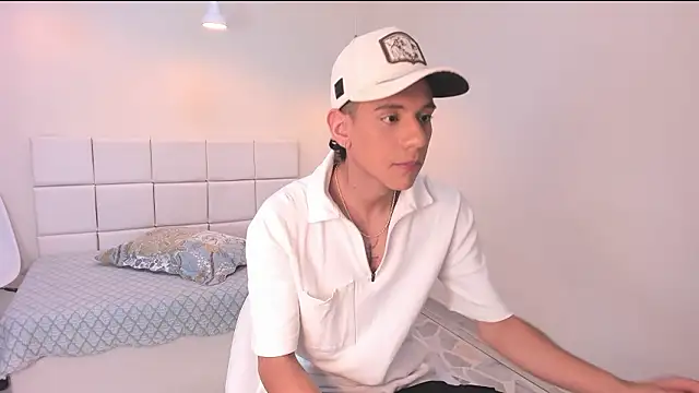 Snapshot of dominicjonnes chatting on 23, 2, 2026 dominicjonnes online show from 23, 2, 2026