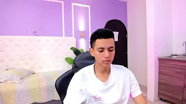 dominicjonnes online show from 20, 4, 2026