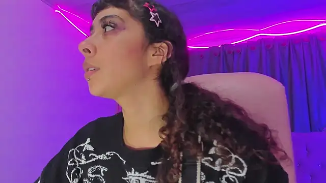 Kiara lovely online show from 15, 4, 2026