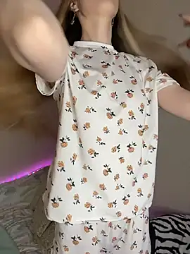 EvelynRavenwood online show from 25, 2, 2026