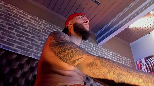 SantiagoHincapiie online show from 13, 3, 2026