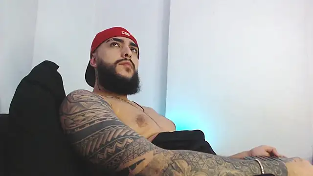 SantiagoHincapiie online show from 19, 3, 2026