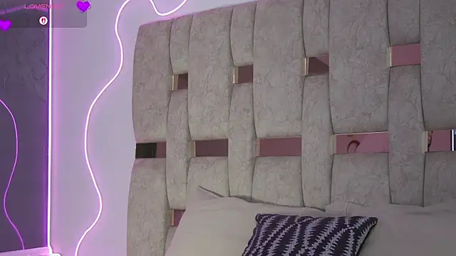 Fernanda thail  online show from 24, 3, 2026