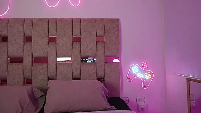 Fernanda thail  online show from 14, 4, 2026