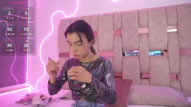 Fernanda thail  online show from 23, 3, 2026