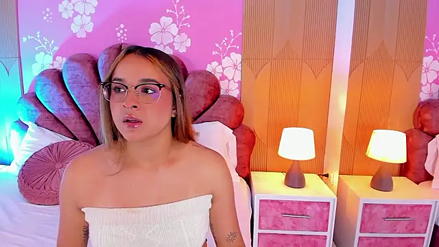 Sara colyn online show from 4, 3, 2026