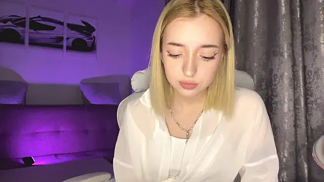 Snapshot of EllianaMiller chatting on 28, 2, 2026 EllianaMiller online show from 28, 2, 2026