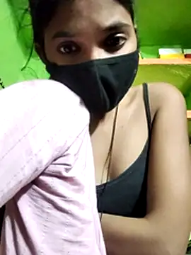 Cute aroshi online show from 13, 4, 2026