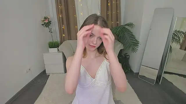 Snapshot of _Molly_Coy_ chatting on 23, 2, 2026 Molly Coy online show from 23, 2, 2026