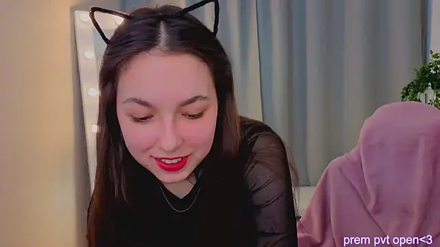 BellaThery online show from 3, 3, 2026