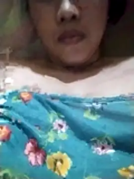 Snapshot of Radiant_smile chatting on 9, 4, 2026 Radiant smile online show from 9, 4, 2026