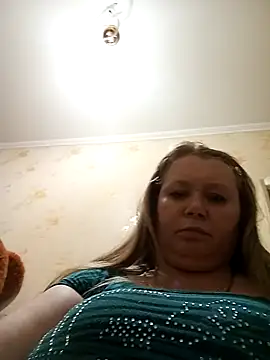 KiraStanton online show from 16, 3, 2026