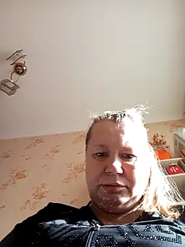 KiraStanton online show from 22, 4, 2026
