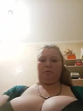 KiraStanton online show from 9, 6, 2026