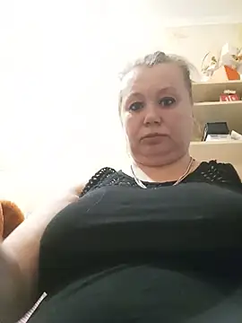 KiraStanton online show from 14, 7, 2026